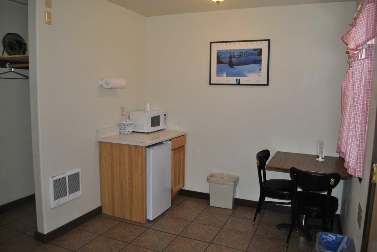 Aspen Inn Fort Klamath Экстерьер фото