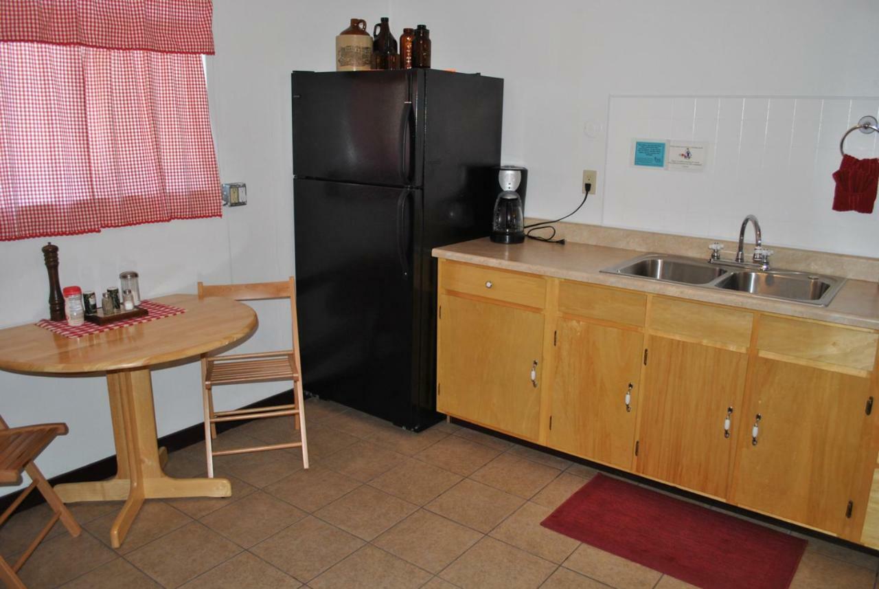 Aspen Inn Fort Klamath Экстерьер фото